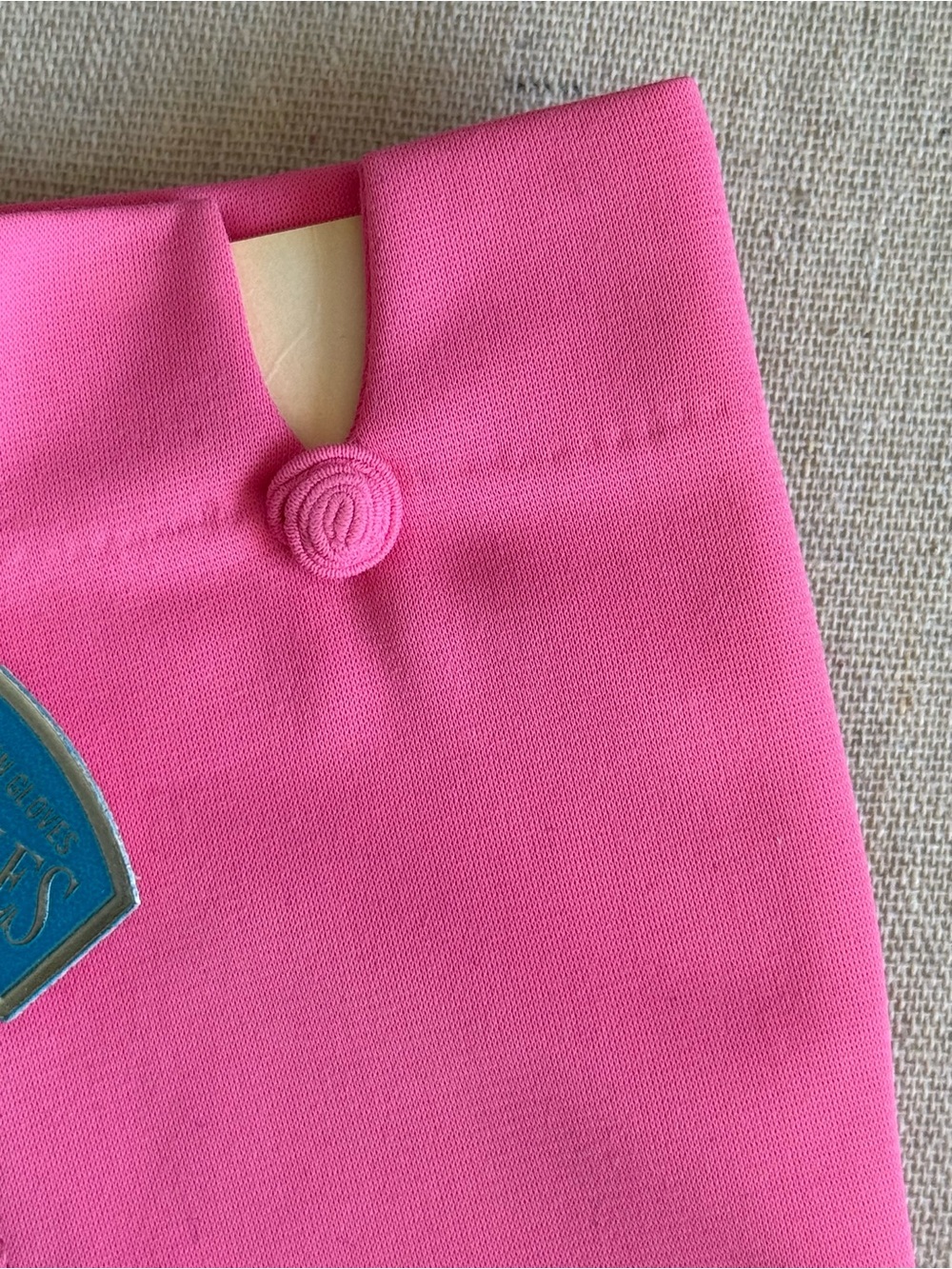 Vtg Van Raalte BUBBLE GUM PINK Nylon Dress Wrist Length Gloves NOS Fits All - Picture 4 of 4
